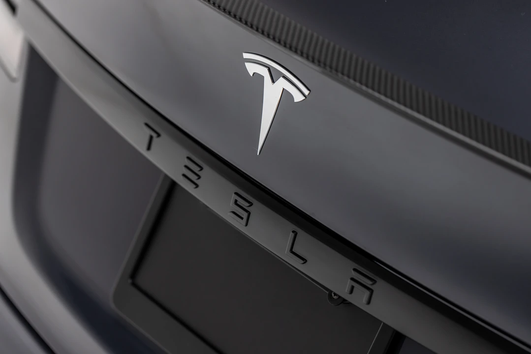 2021 Tesla Model S Plaid - Image 26 of 31