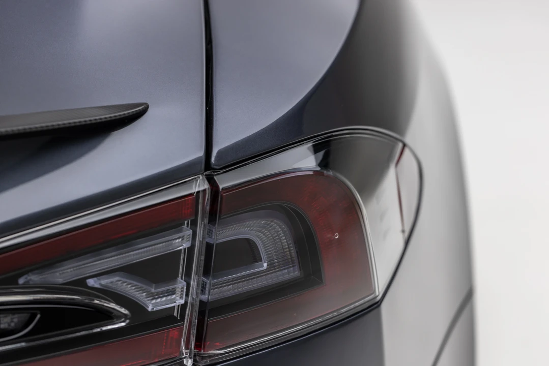 2021 Tesla Model S Plaid - Image 27 of 31
