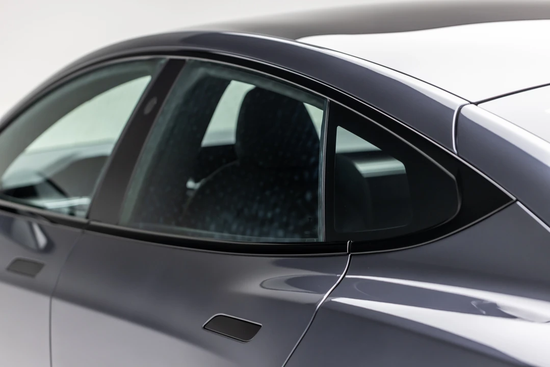 2021 Tesla Model S Plaid - Image 24 of 31