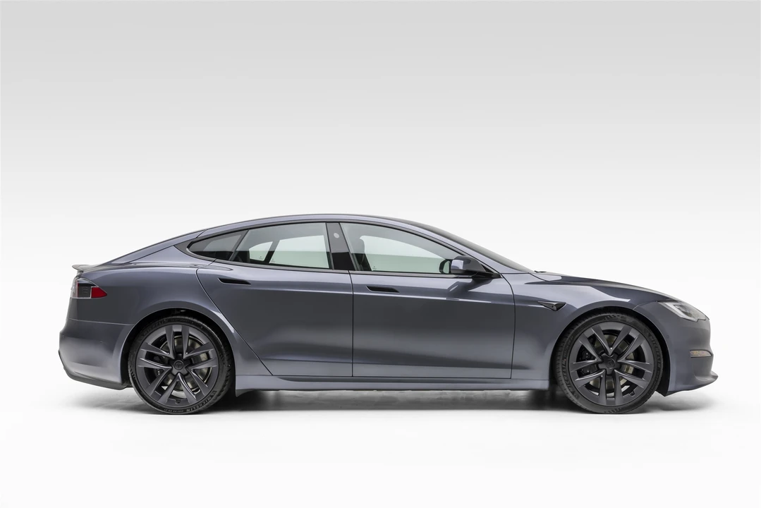 2021 Tesla Model S Plaid - Image 13 of 31