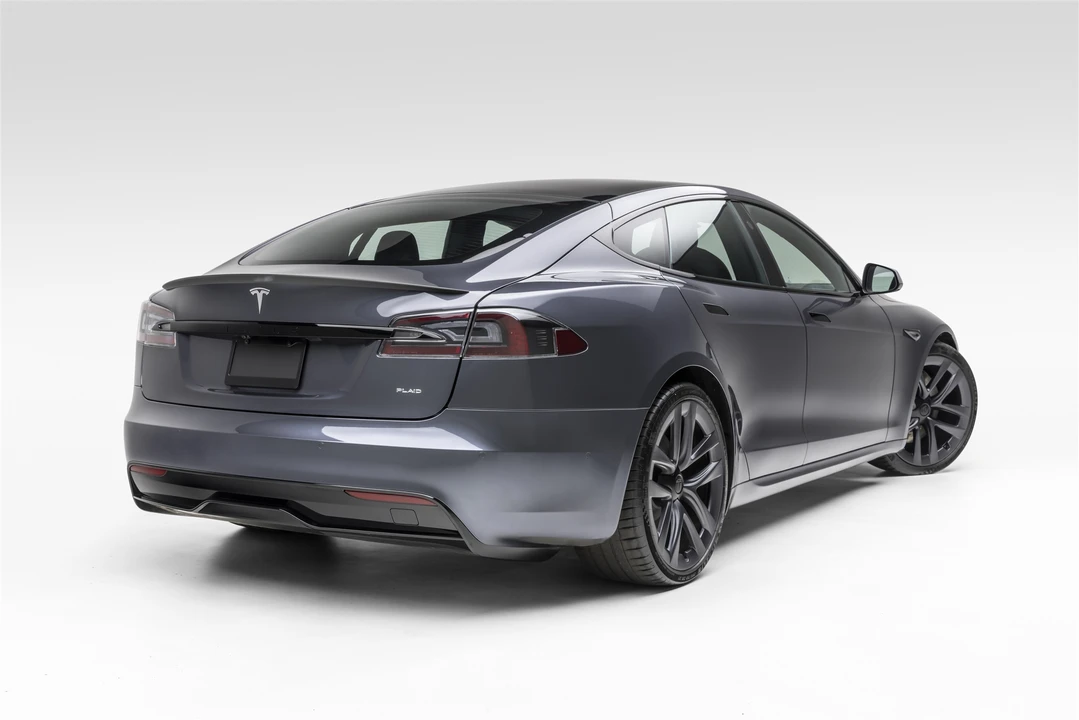 2021 Tesla Model S Plaid - Image 11 of 31