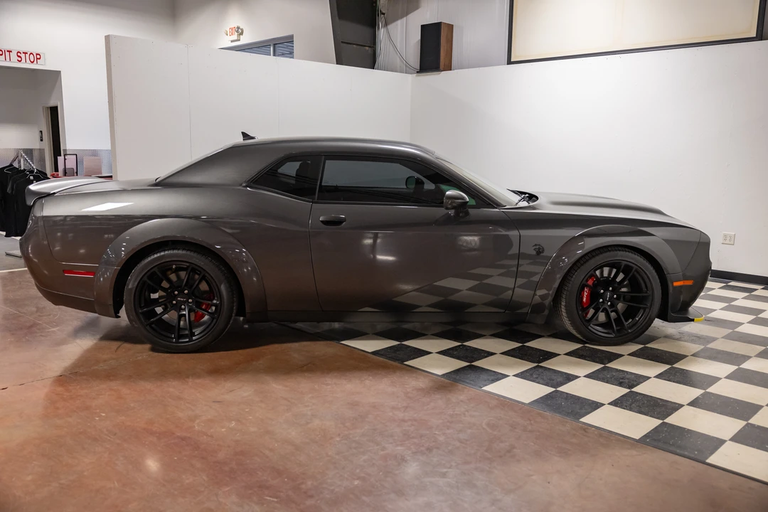 2023 Dodge Challenger SRT Hellcat 3rd Gen - Image 9 of 31