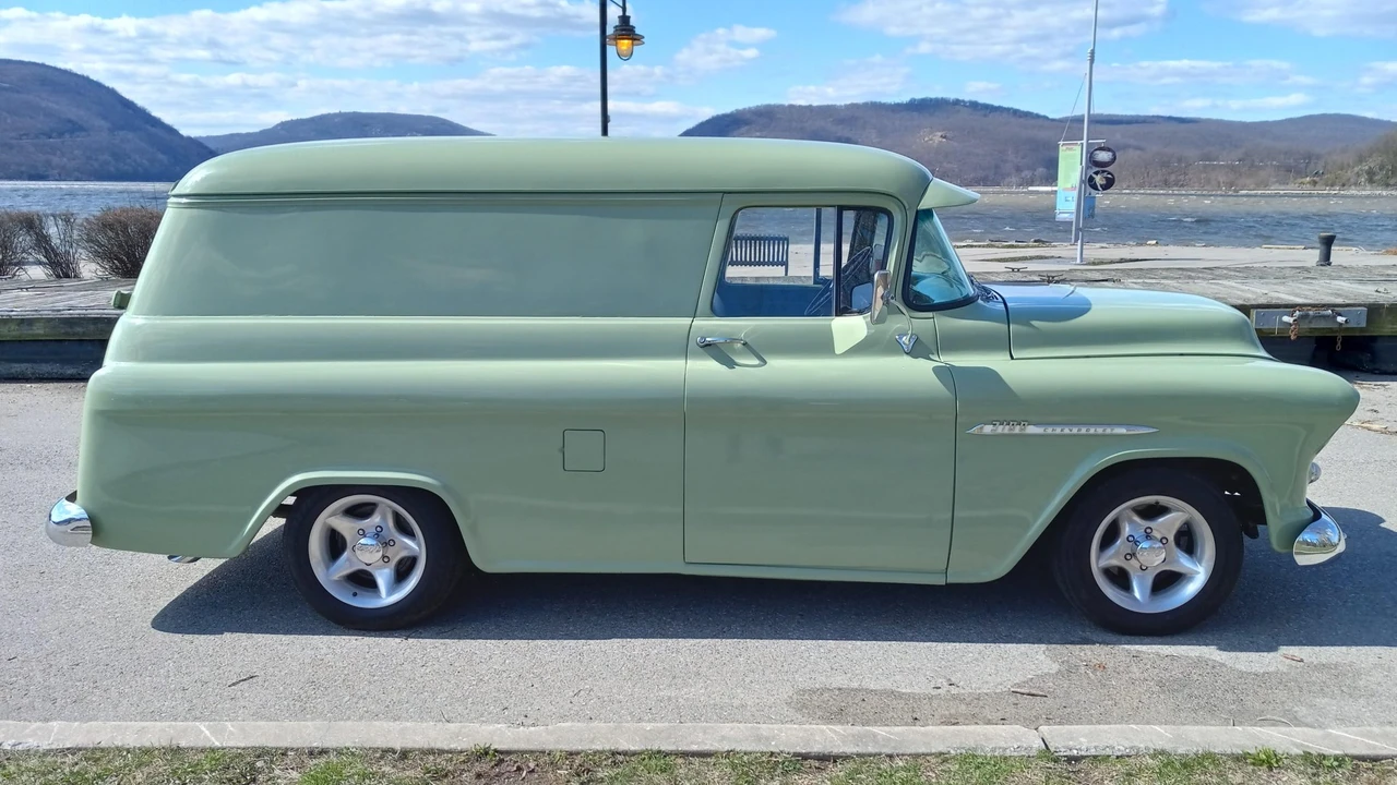 1955 Chevrolet Task Force - Image 8 of 31