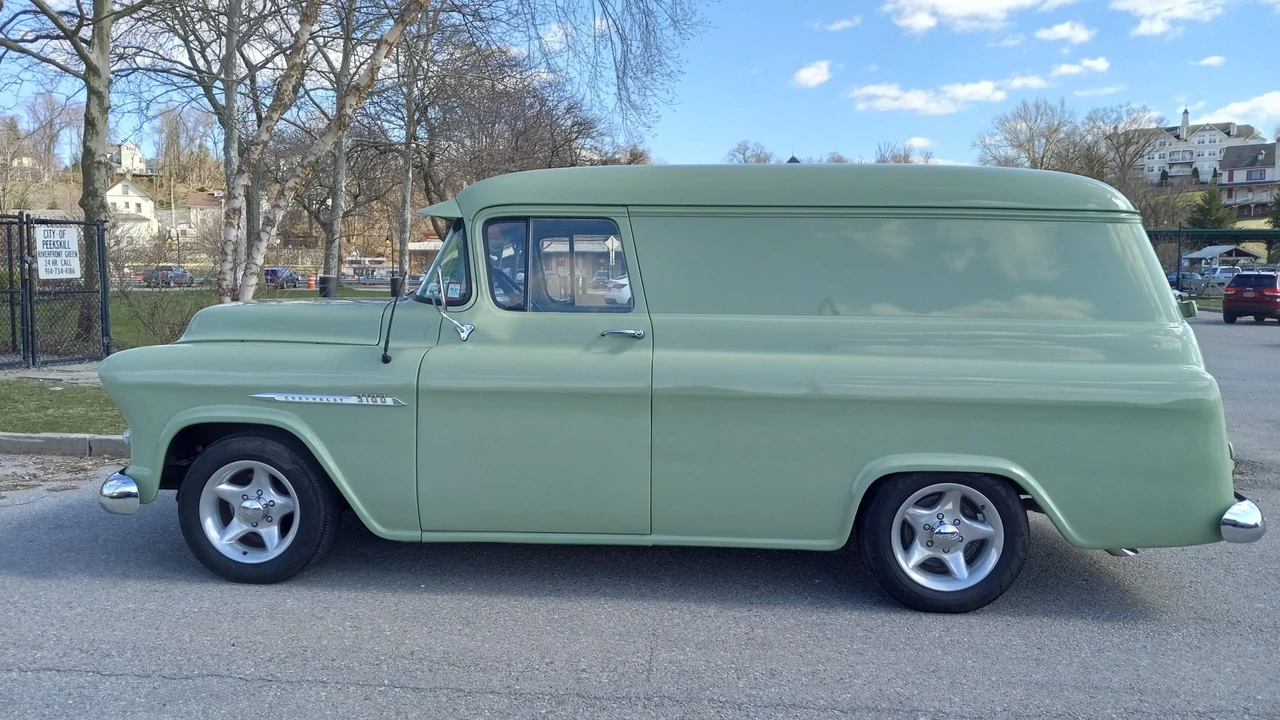 1955 Chevrolet Task Force - Image 4 of 31