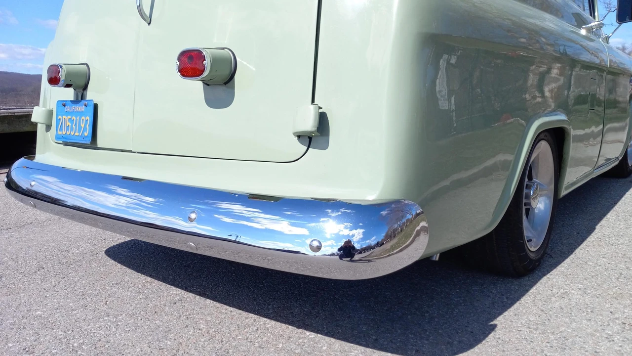 1955 Chevrolet Task Force - Image 26 of 31