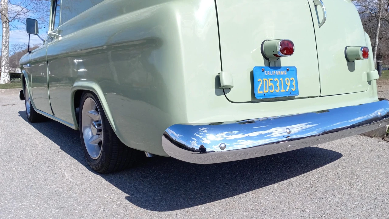 1955 Chevrolet Task Force - Image 24 of 31