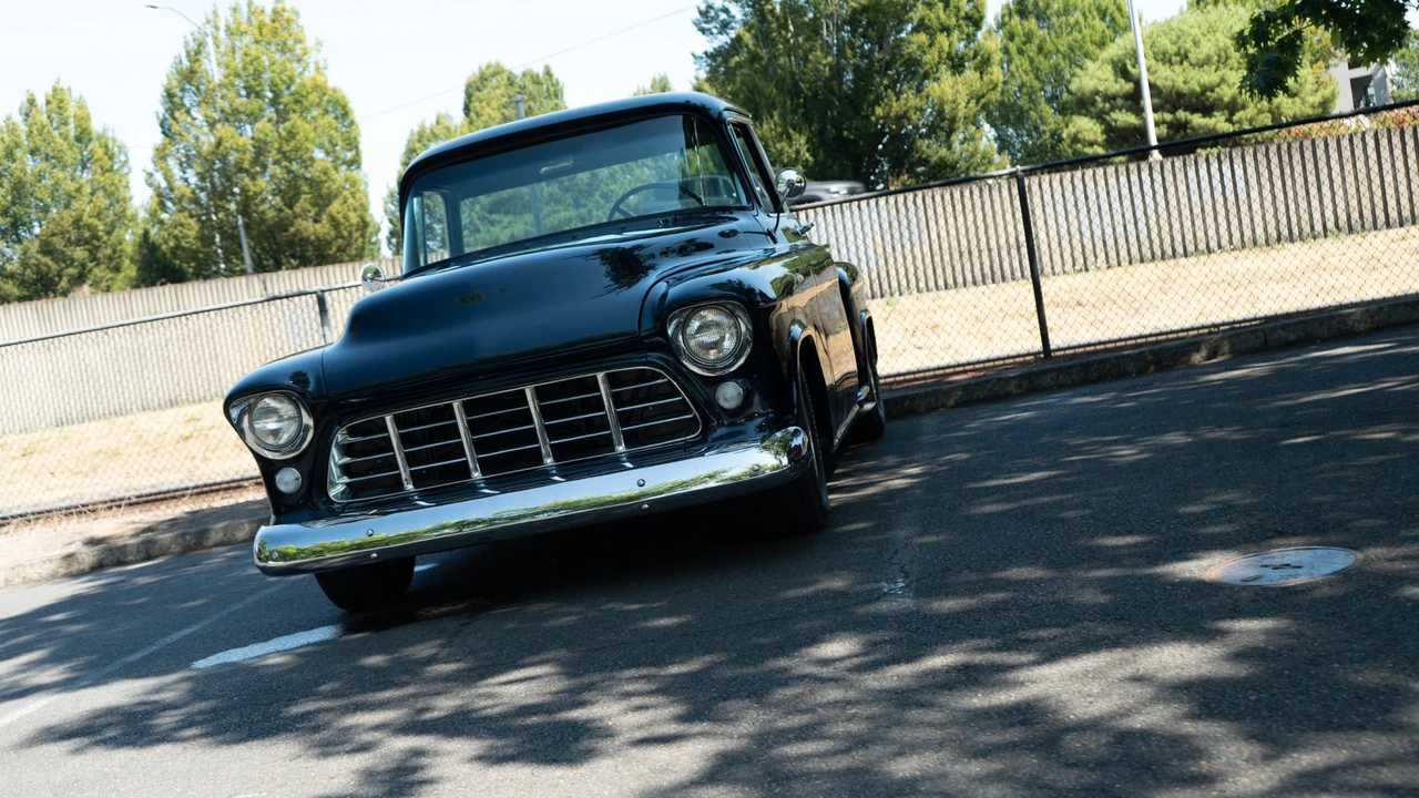 1955 Chevrolet Task Force - Image 5 of 31
