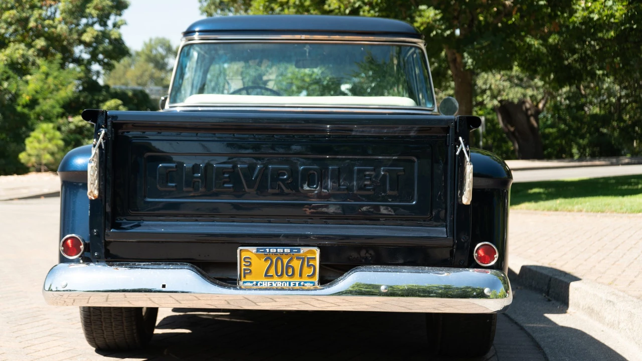 1955 Chevrolet Task Force - Image 15 of 31