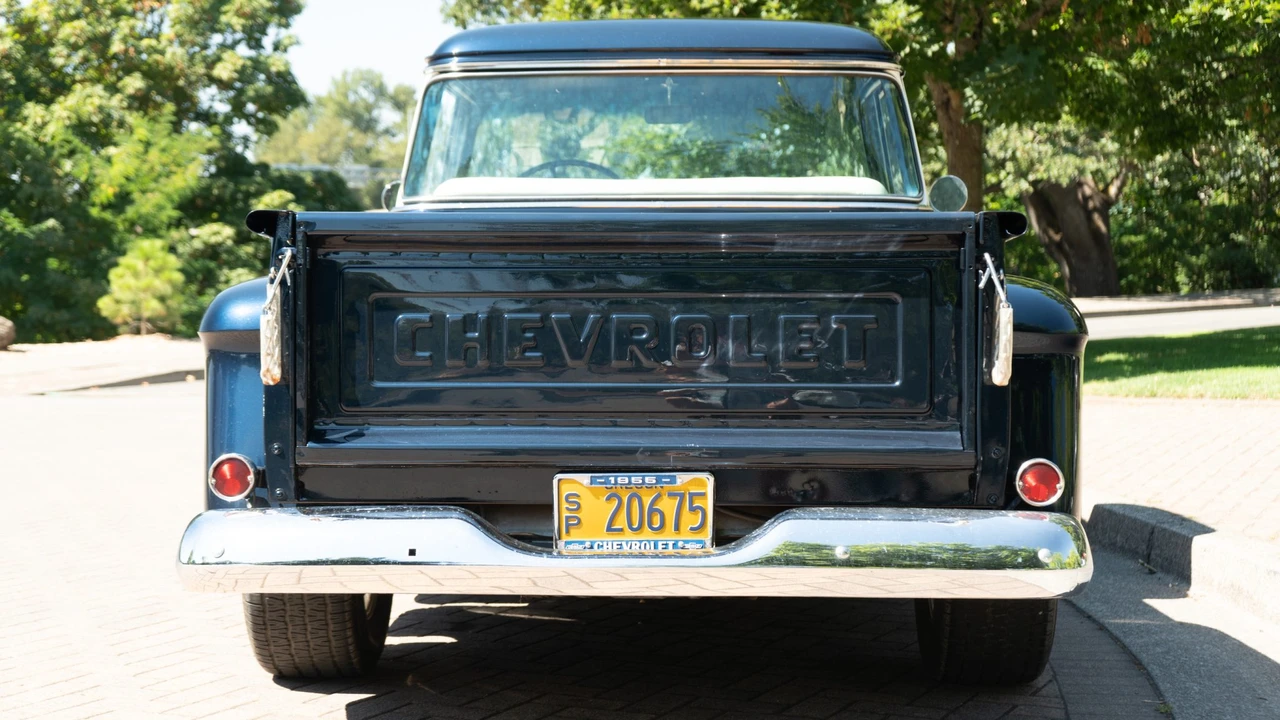 1955 Chevrolet Task Force - Image 16 of 31