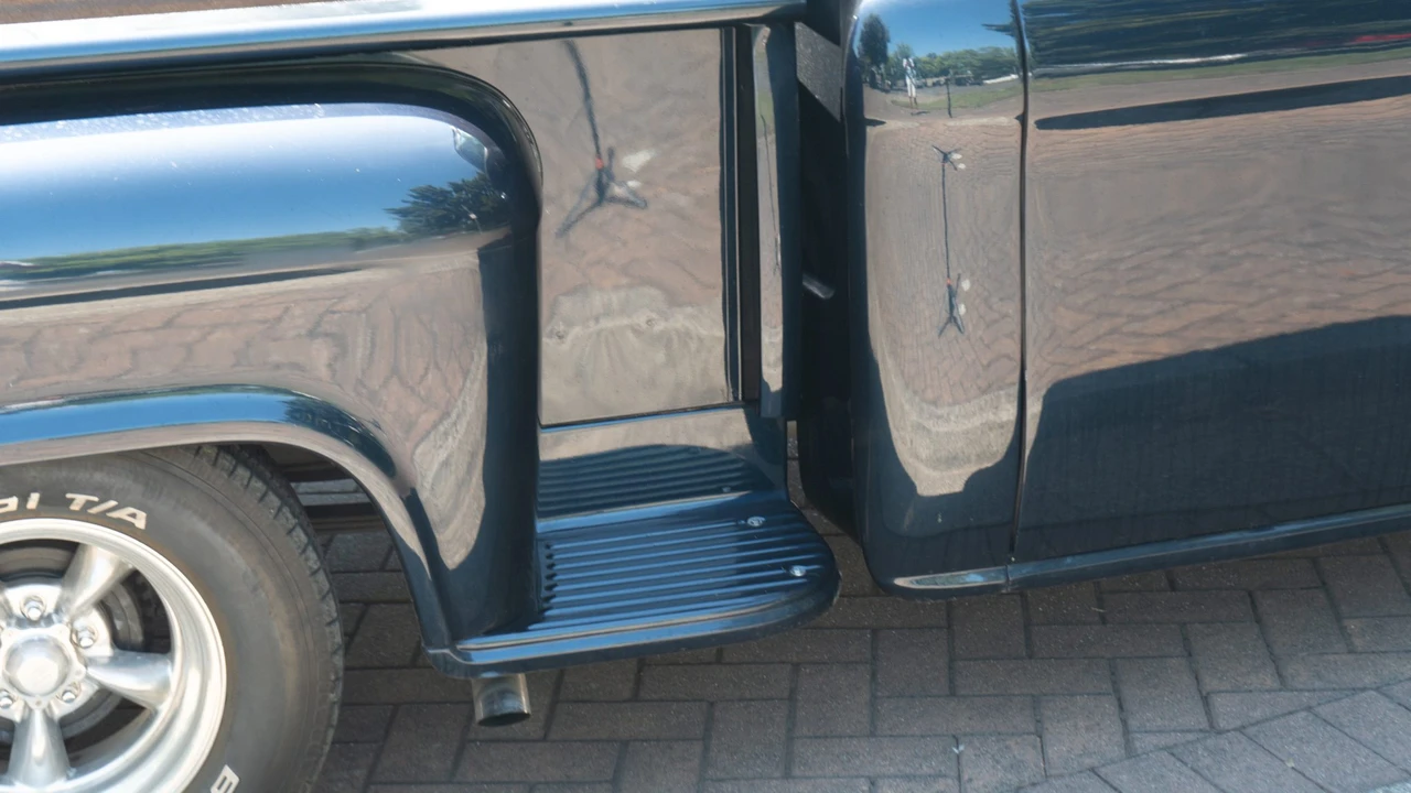 1955 Chevrolet Task Force - Image 24 of 31
