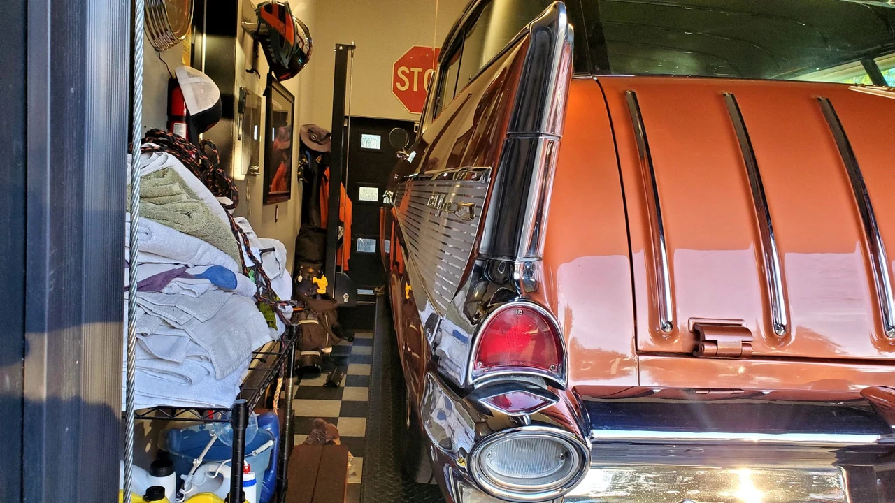 1957 Chevrolet Nomad - Image 15 of 31