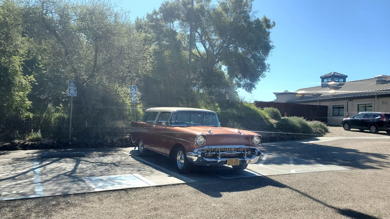 1957 Chevrolet Nomad - Image 6 of 31