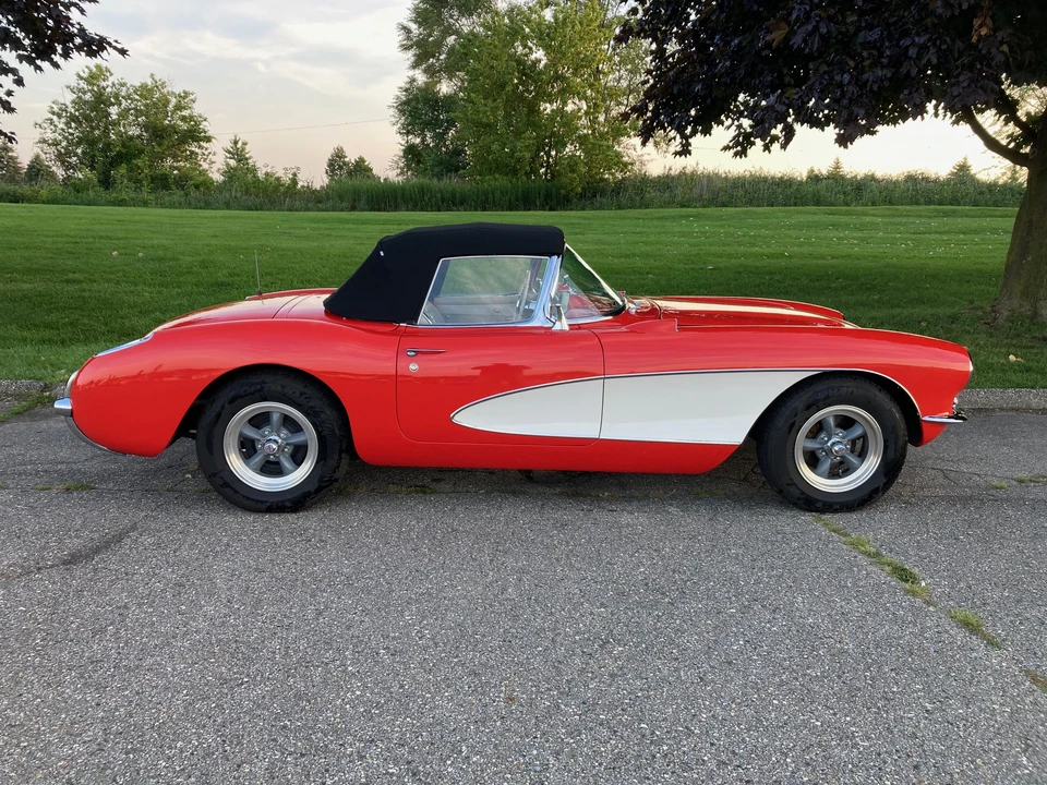 1957 Chevrolet Corvette C1 - Image 16 of 31