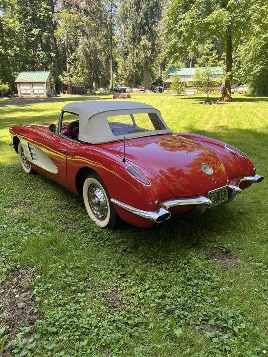 1960 Chevrolet Corvette C1 - Image 16 of 31