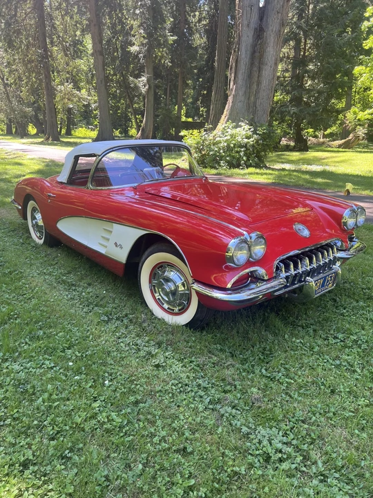 1960 Chevrolet Corvette C1 - Image 10 of 31