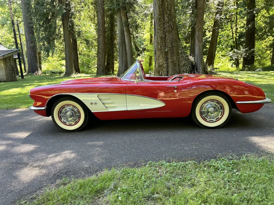 1960 Chevrolet Corvette C1 - Image 4 of 31