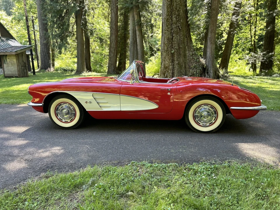 1960 Chevrolet Corvette C1 - Image 3 of 31