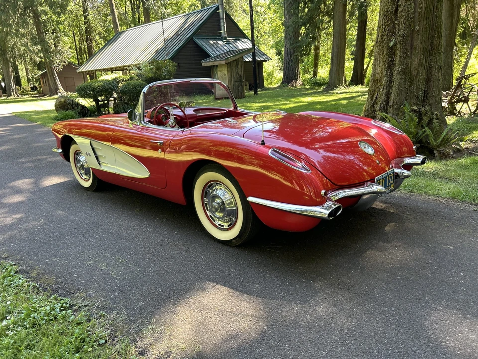 1960 Chevrolet Corvette C1 - Image 2 of 31