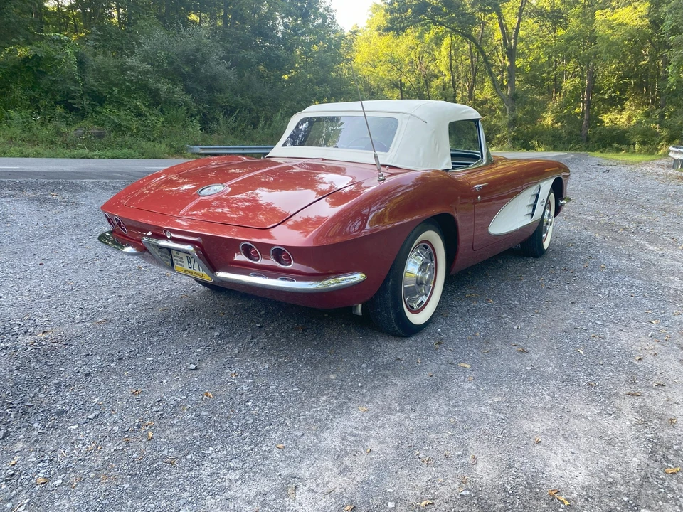 1961 Chevrolet Corvette C1 - Image 8 of 31