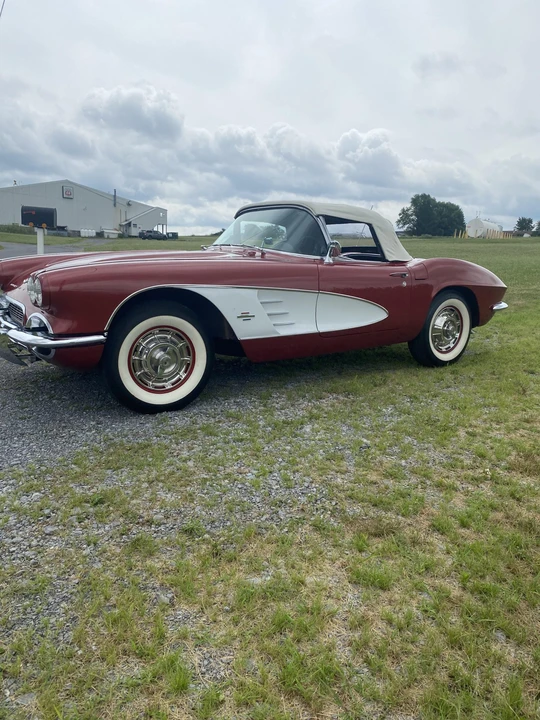 1961 Chevrolet Corvette C1 - Image 13 of 31