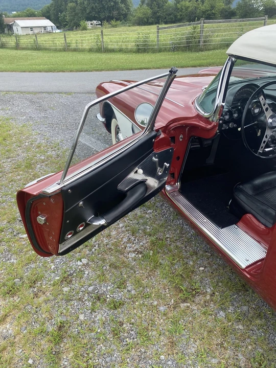 1961 Chevrolet Corvette C1 - Image 30 of 31