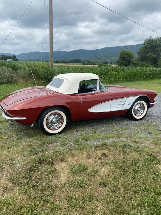 1961 Chevrolet Corvette C1 - Image 16 of 31