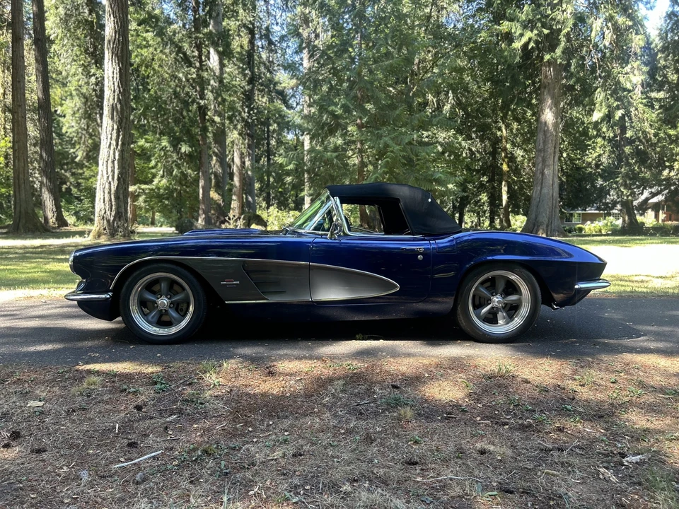 1961 Chevrolet Corvette C1 - Image 24 of 31