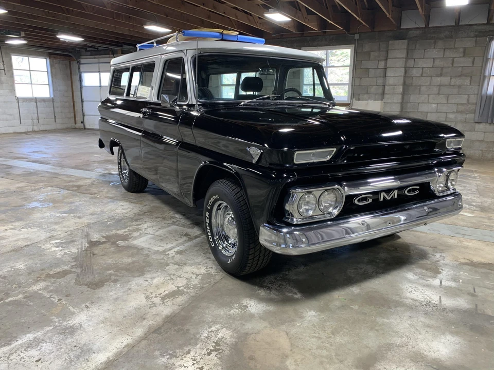 1964 GMC Suburban 4th Gen - Image 24 of 31