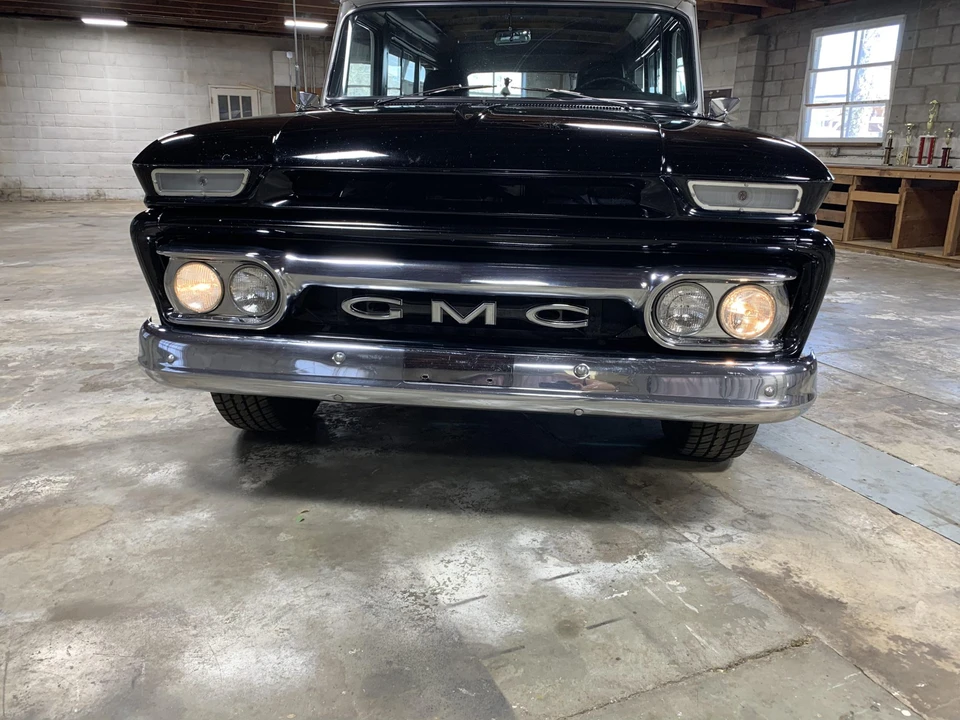 1964 GMC Suburban 4th Gen - Image 21 of 31
