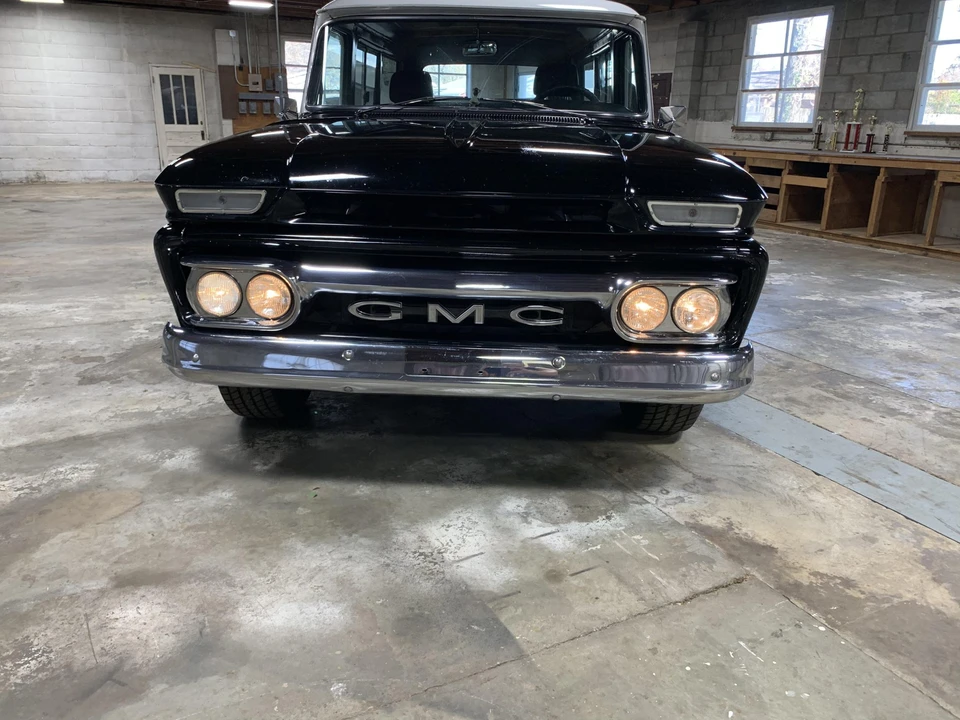 1964 GMC Suburban 4th Gen - Image 22 of 31