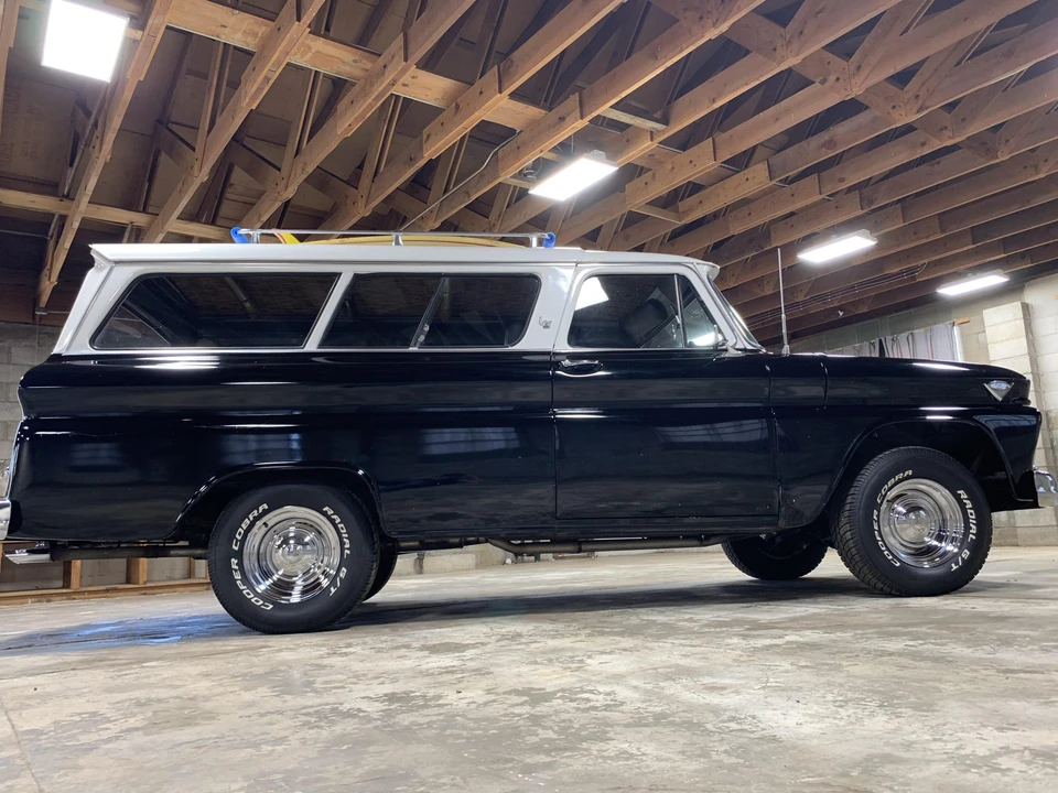 1964 GMC Suburban 4th Gen - Image 25 of 31