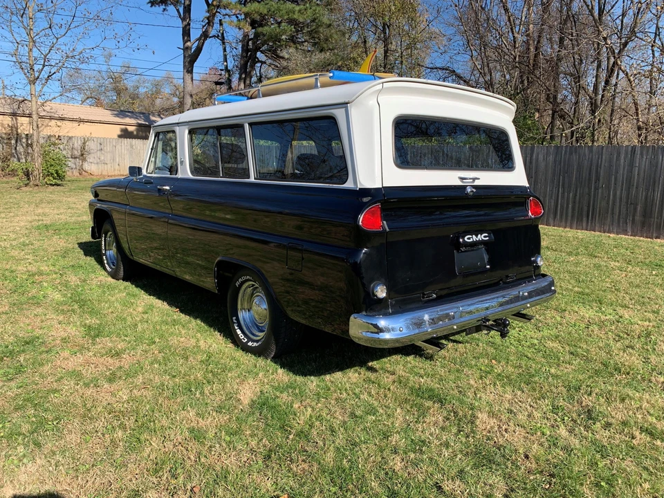 1964 GMC Suburban 4th Gen - Image 17 of 31