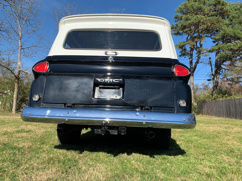 1964 GMC Suburban 4th Gen - Image 14 of 31