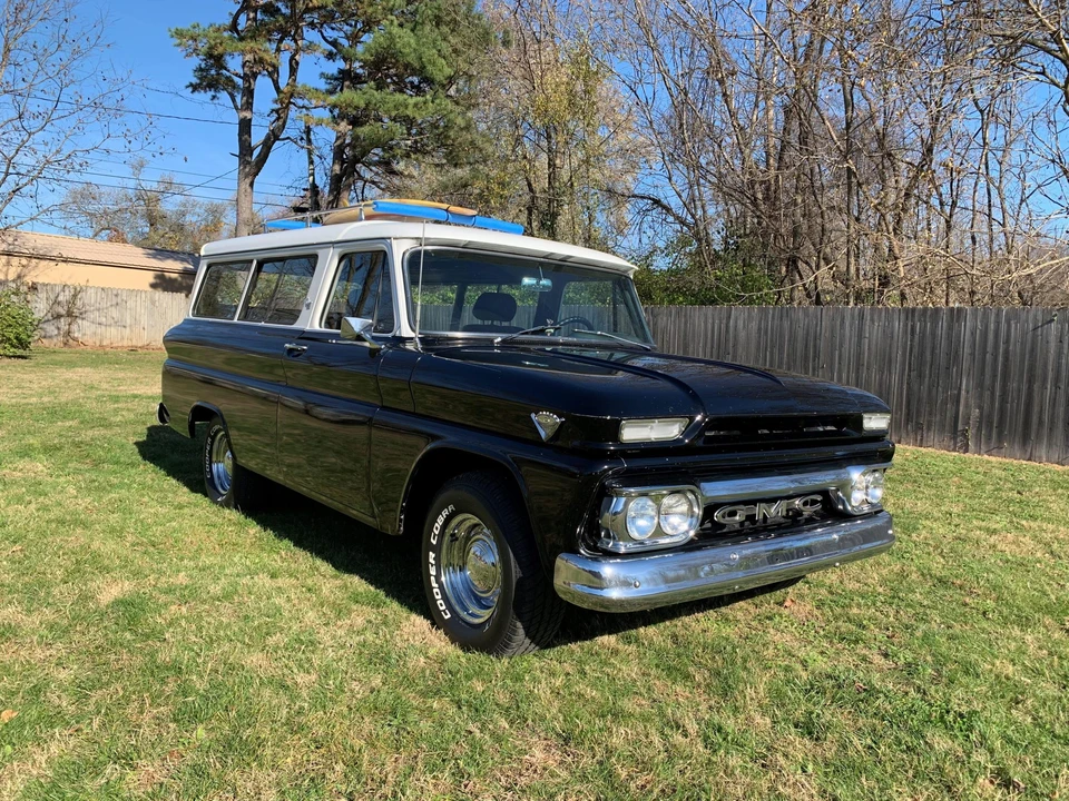 1964 GMC Suburban 4th Gen - Image 11 of 31