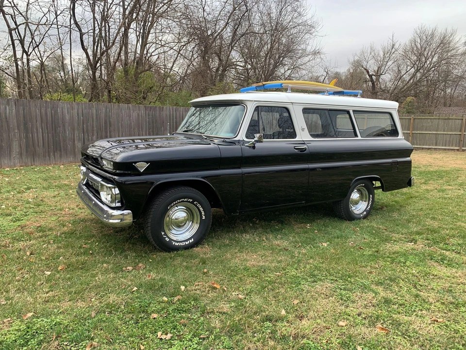 1964 GMC Suburban 4th Gen - Image 4 of 31