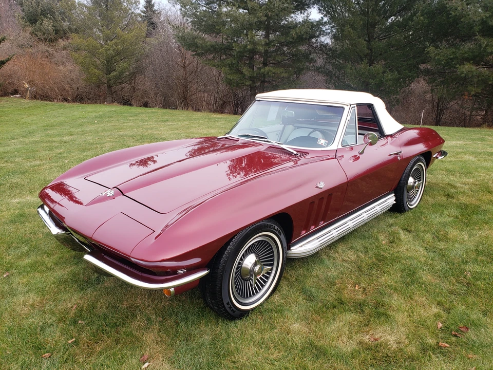 1965 Chevrolet Corvette C2 - Image 19 of 31