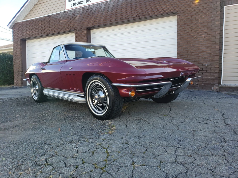 1965 Chevrolet Corvette C2 - Image 2 of 31