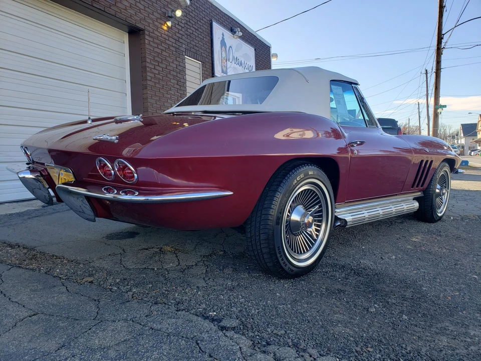 1965 Chevrolet Corvette C2 - Image 11 of 31