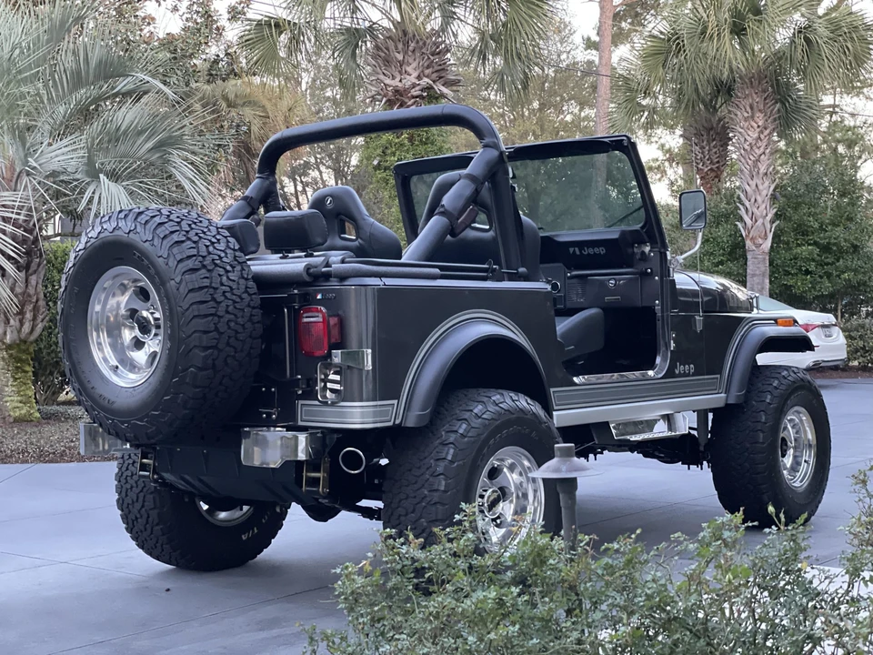 1985 Jeep CJ7 - Image 11 of 31