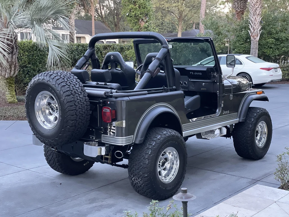 1985 Jeep CJ7 - Image 10 of 31