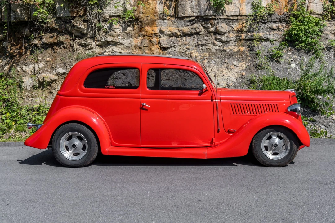 Ford Model 48 & 68 - Image 7 of 31