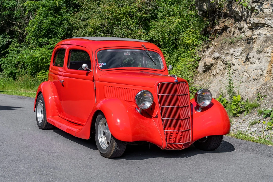 Ford Model 48 & 68 - Image 5 of 31