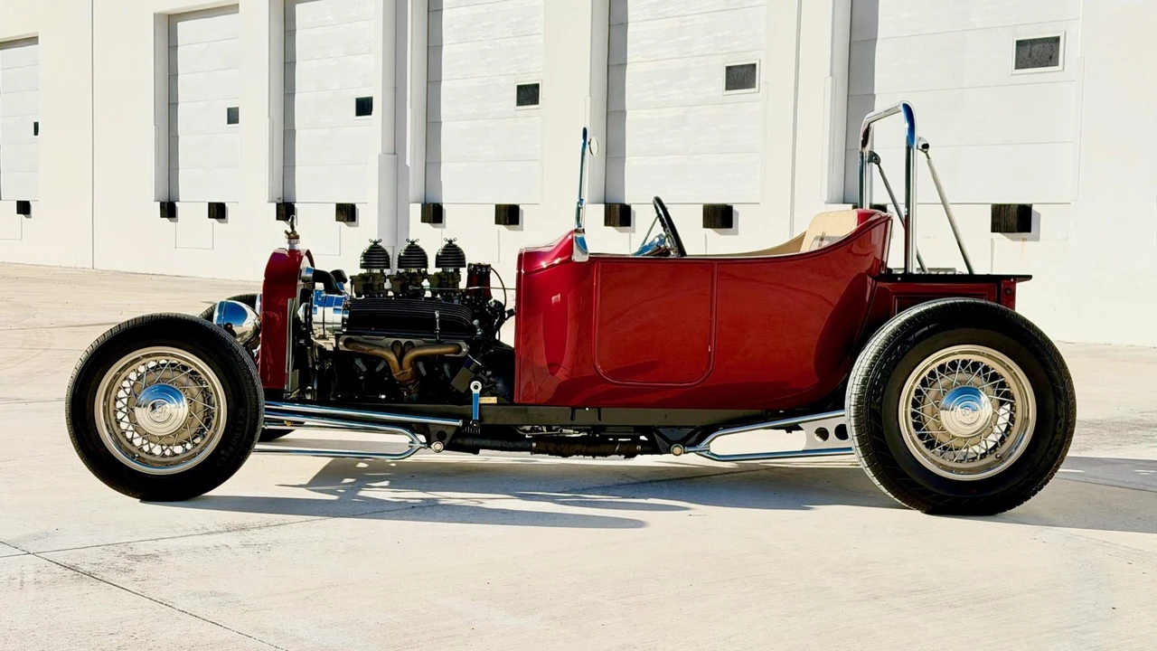 Ford Hot Rod - Image 24 of 31