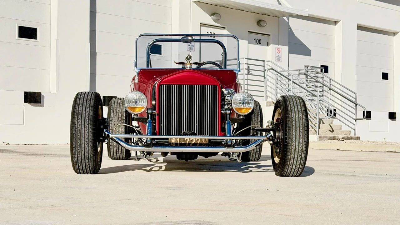Ford Hot Rod - Image 9 of 31