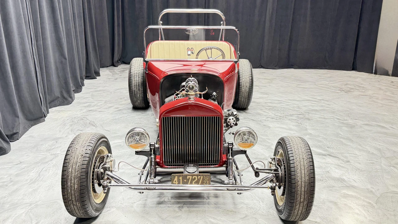 Ford Hot Rod - Image 28 of 31
