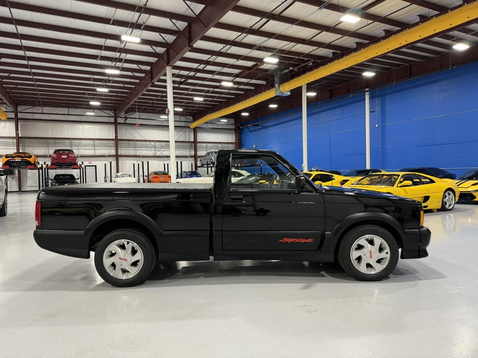 1991 GMC Syclone - Image 21 of 31