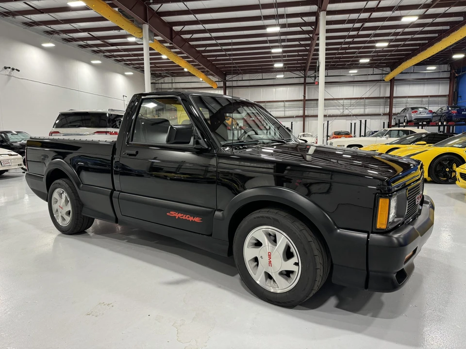 1991 GMC Syclone - Image 23 of 31