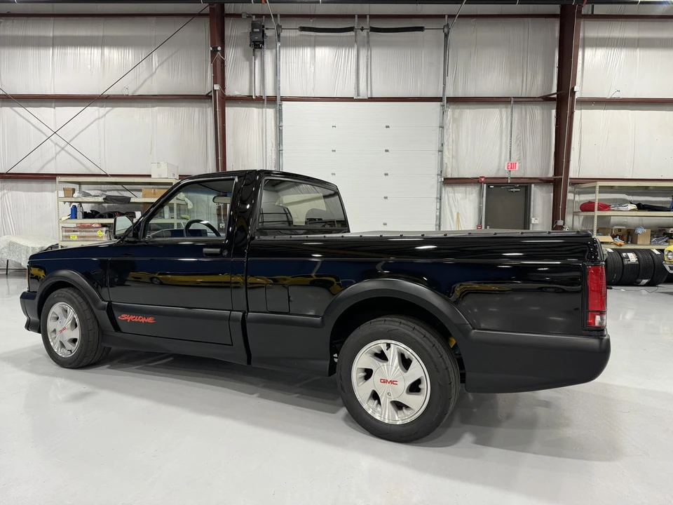 1991 GMC Syclone - Image 18 of 31