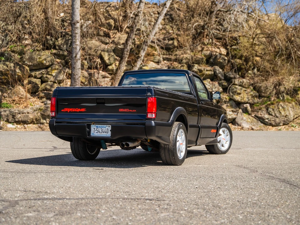 1991 GMC Syclone - Image 8 of 31
