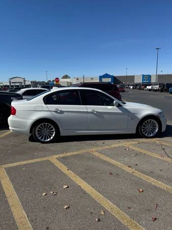 2011 BMW E90 3 Series Sedan - Image 4 of 14